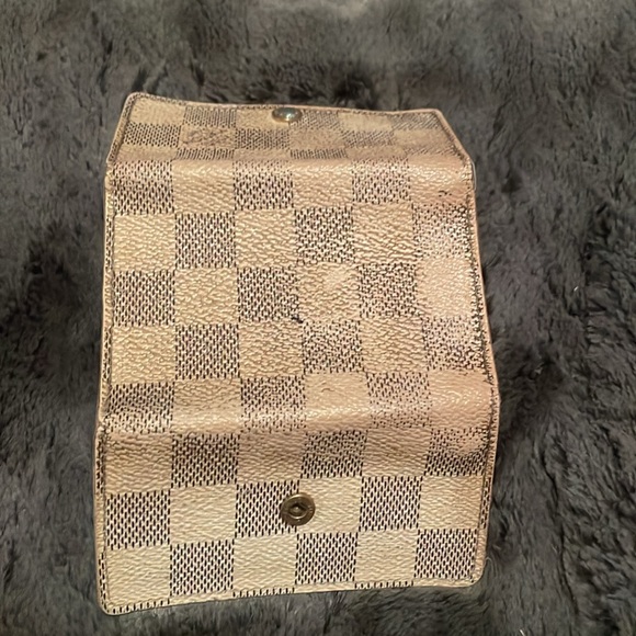 Louis Vuitton 6 key holder - Picture 4 of 4